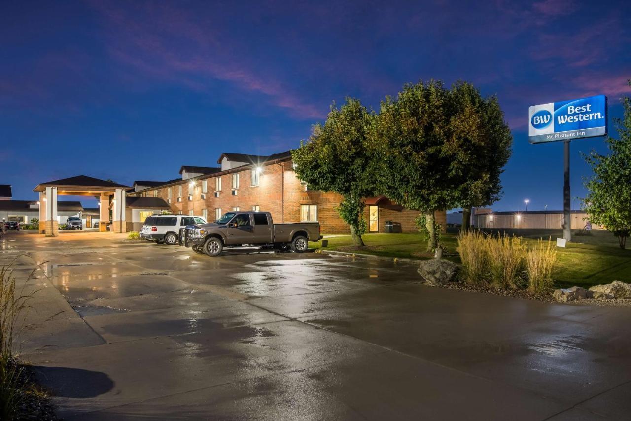 Best Western Mount Pleasant Inn Bagian luar foto